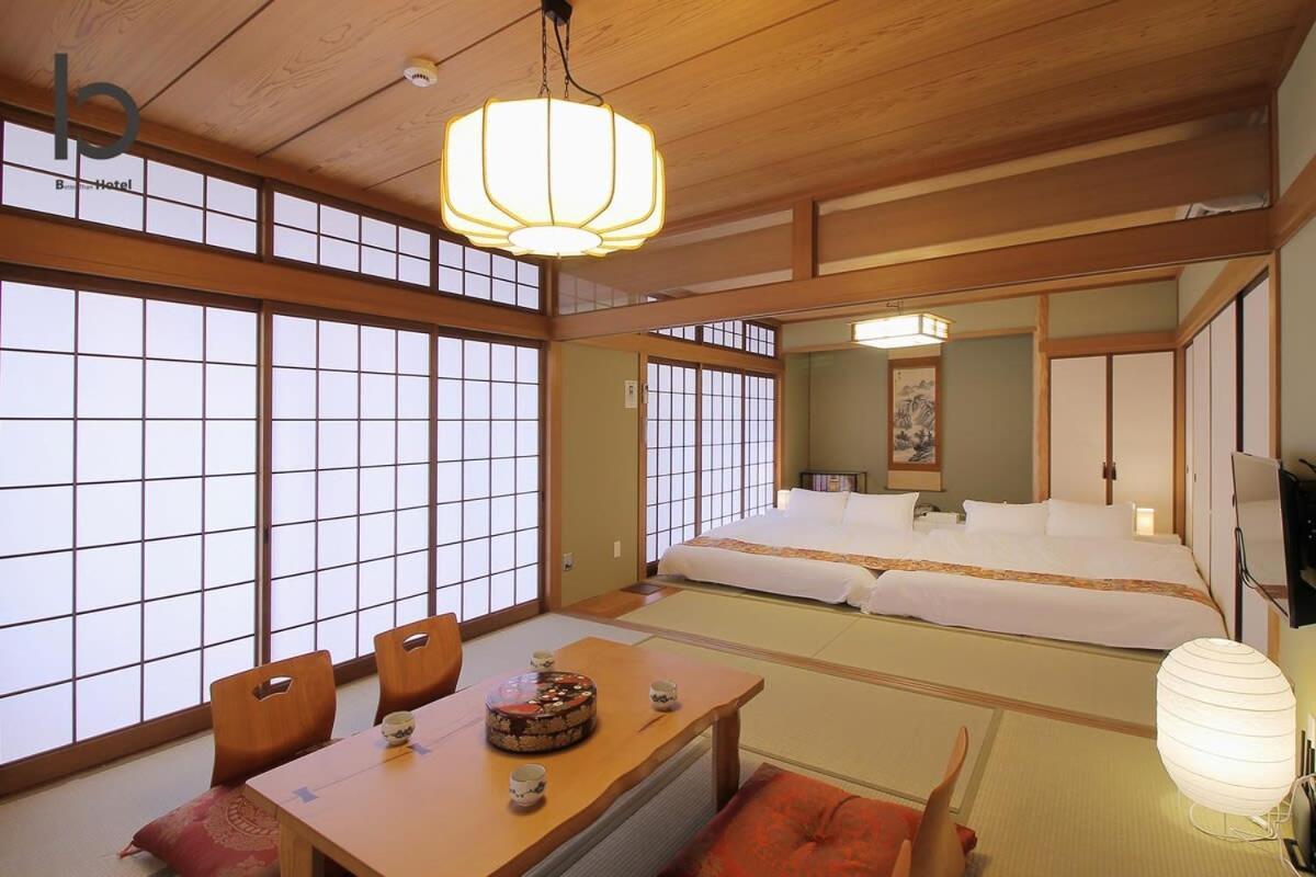Hanagin - 3 Bedroom Japanese Apartment For 11 People 201 Hiroshima Luaran gambar